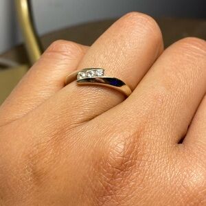 White Gold Women's Ring. Size 7 1/2